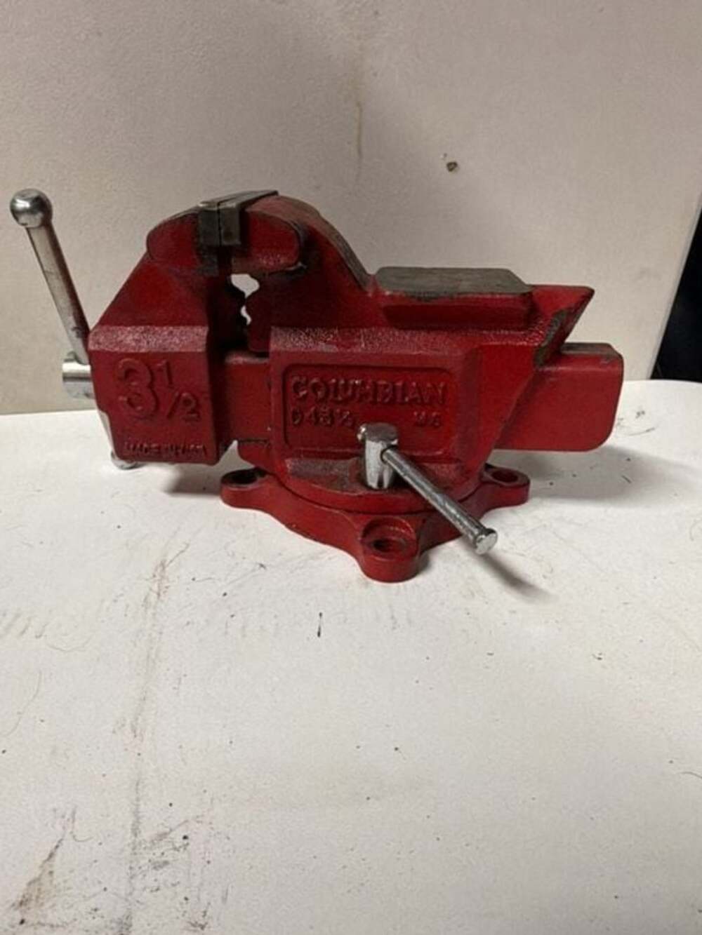 Vintage Columbian Swivel Anvil 3 1/2” Jaw Bench Vise D43 1/2 M5